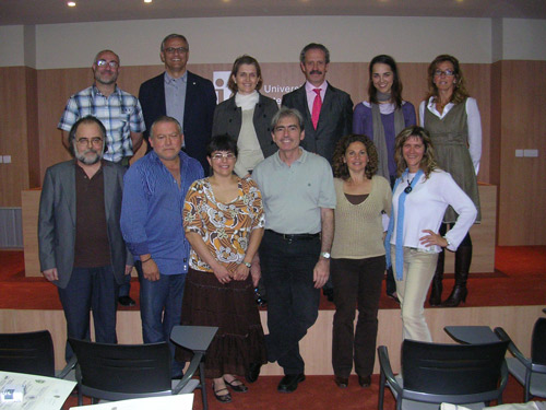 Alumnos de la Universidad con profesores (Dra. Durany, Dr. Marin, Dr. Martínez-Pintor).